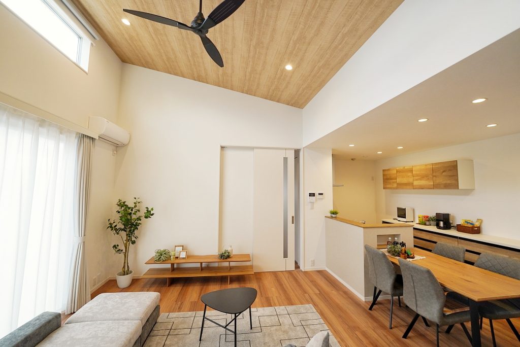 減築リフォーム後の平屋リビング