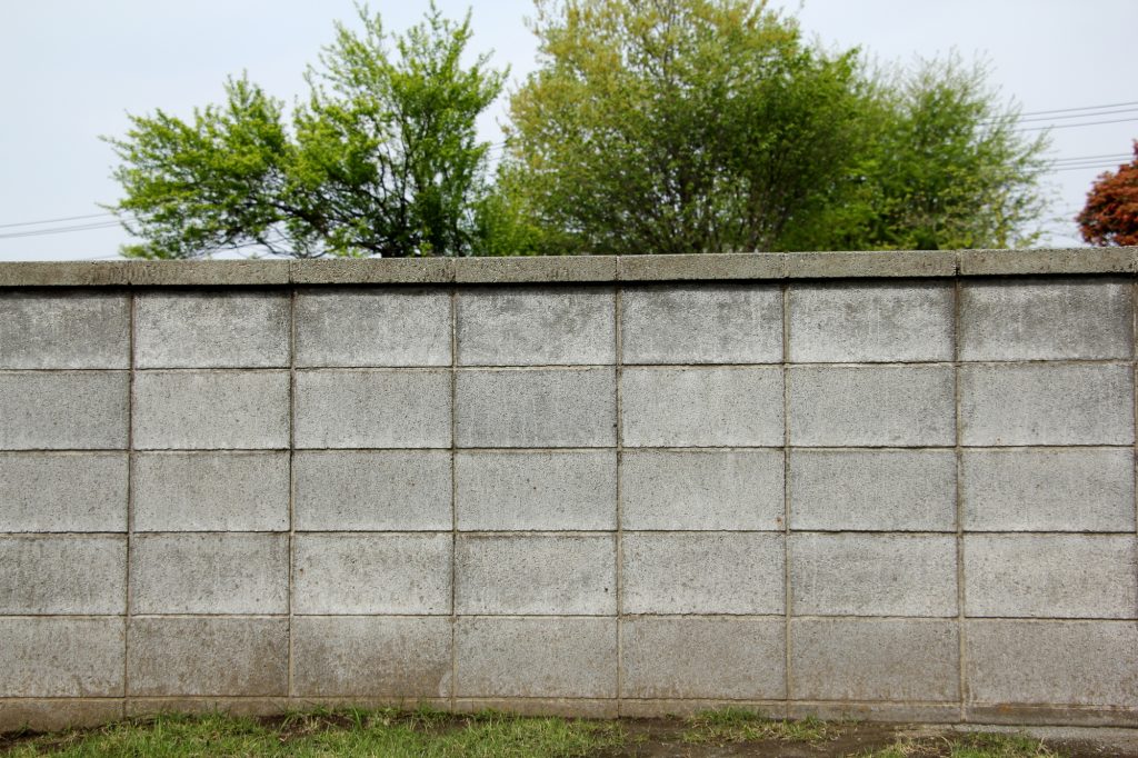 擁壁ではないブロック塀の土留め